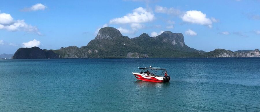 Half-Day Seasation Premium Speedboat Group Island Hopping - What the guide and boat service add