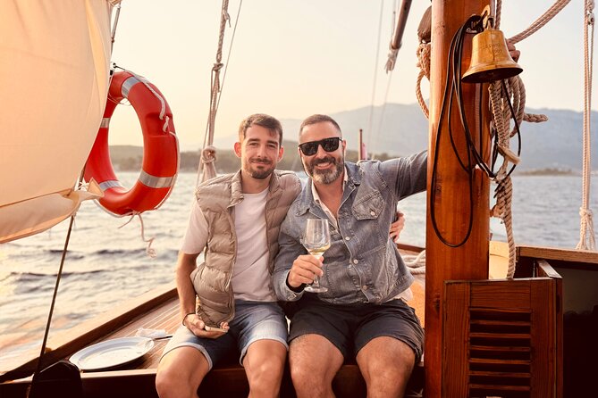 HalfDay Traditional Boat Tour in Korčula Archipelago - Food, drinks, and the small comforts