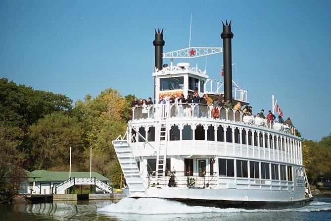 Heart of the 1000 Islands Sightseeing Cruise - Choosing a seat and handling the crowd