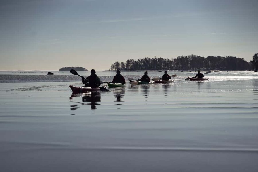 Helsinki: Winter Kayaking in Eastern Helsinki Archipelago - Getting fitted for winter kayaking