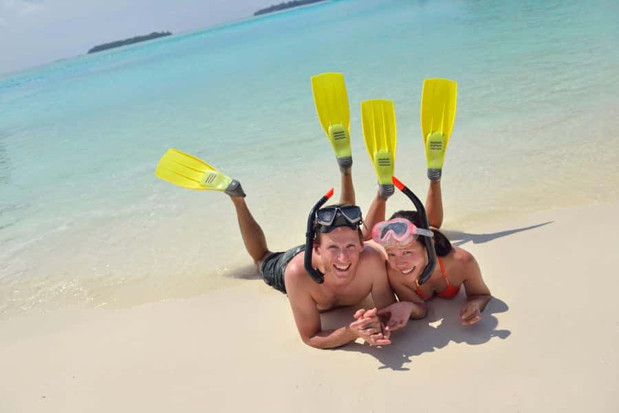 Hurghada: 3 Islands, Dolphins & Snorkel Yacht Trip w/ Lunch - The crew, safety, and atmosphere onboard