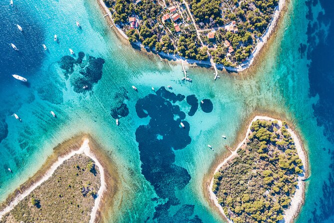 HVAR & 4 Islands PRIVATE BOAT TOUR - Milna: a quieter finish on Brač