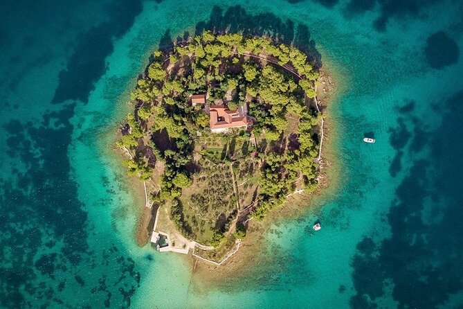 Islands Tour in Zadar by Speedboat - The final choice: rocky cove or Kali