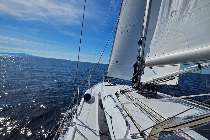 Islands Tour on Luxurious Jeanneau Sun Odyssey - Sipan for island life and a 15th-century castle