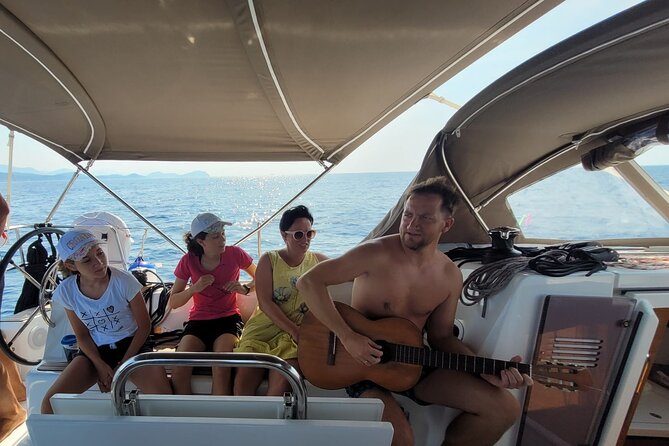 Islands Tour on Luxurious Jeanneau Sun Odyssey - Who will enjoy this day most?