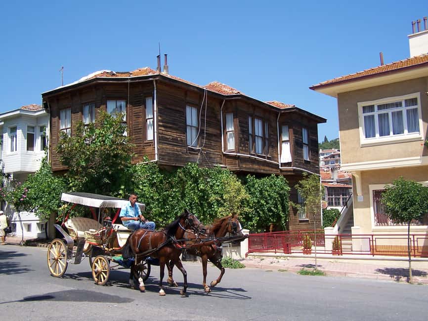 Istanbul: Prince islands Tour w/ Lunch and transfer options - The shopping stop and the return to Istanbul