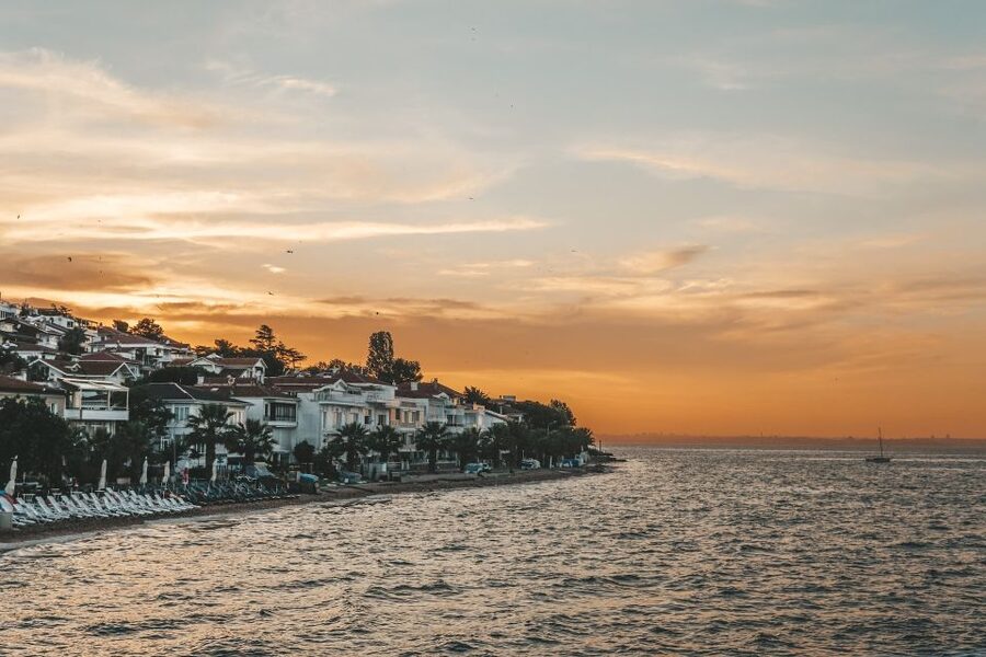 Istanbul: Princes' Islands Cruise w/Music, Lunch & Transfer - Key points at a glance