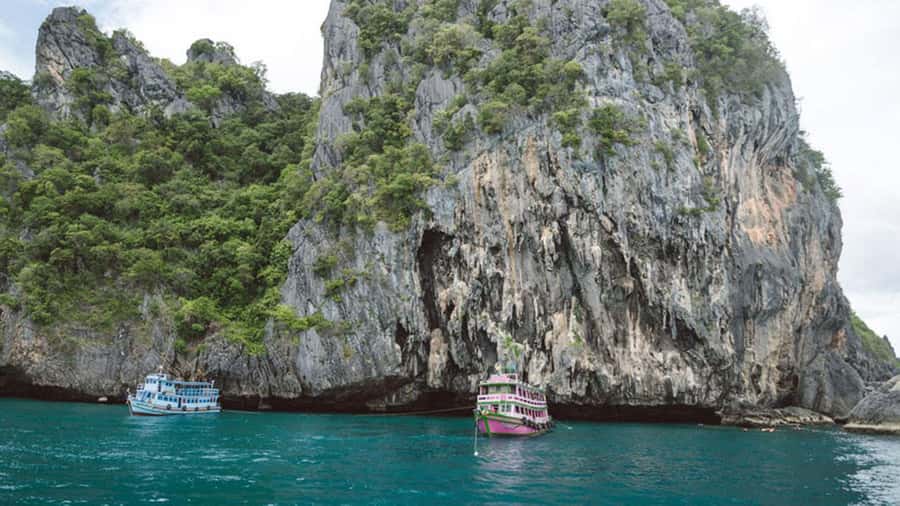 Ko Lanta: 4 Islands Tour By Private Longtail Boat with Lunch - The longtail boat is part of the trade-off