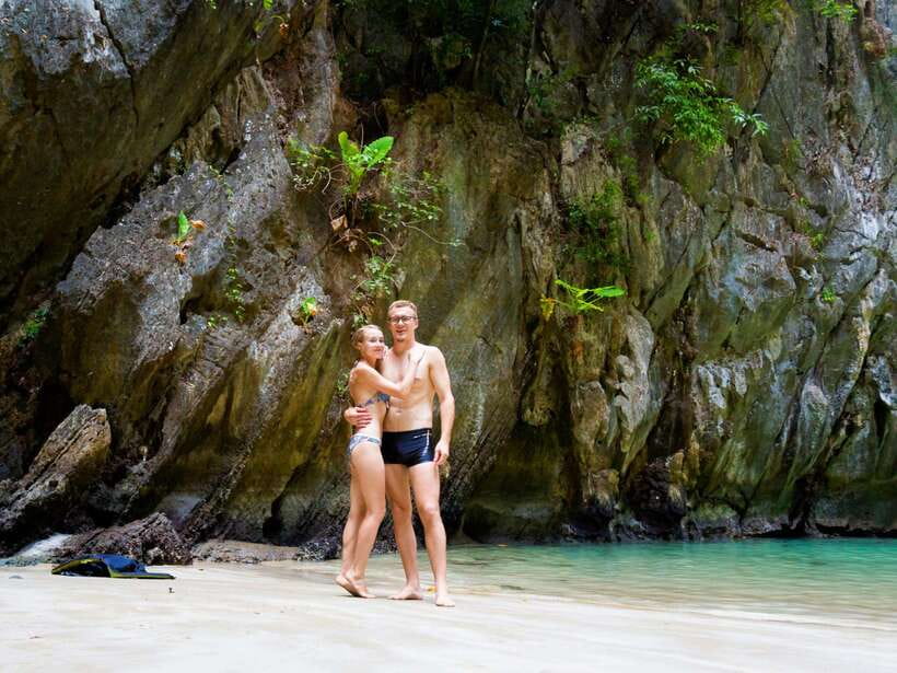 Ko Lanta: Amazing 4-Islands Snorkeling Day Trip w/ Lunch - From your hotel to Saladan Pier
