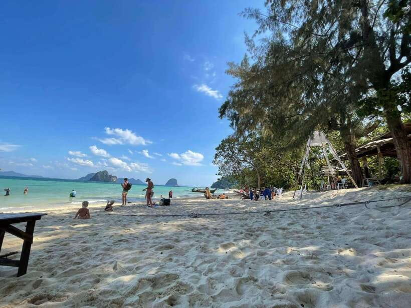 Koh Lanta: 4-Island Tour by Longtail Boat - Koh Mook and the 80-meter Emerald Cave