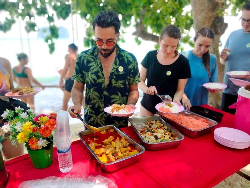 Koh Lanta: 4 Islands, Emerald Cave & Koh Kradan by Longtail - Koh Ngai combines lunch and real beach time