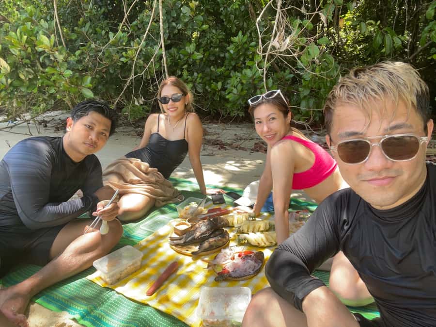 Koh Lipe: 3 Island Snorkeling & Fishing Tour - Afternoon snorkeling around Jabang, Hin Ngam, and Adang