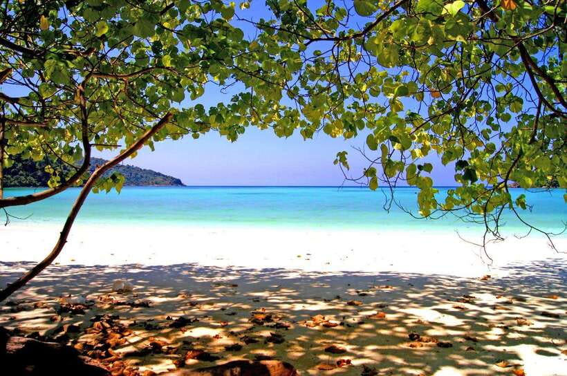 Koh Lipe: 5 Island Snorkeling Trip by Longtail Boat w/ Lunch - A half-day among Tarutao’s small islands