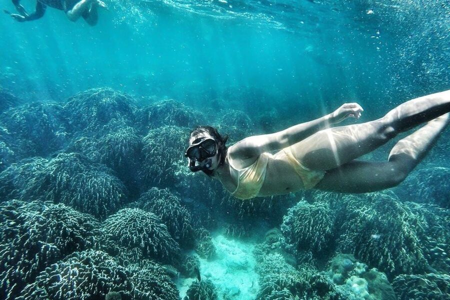Koh Lipe: Full Day Multi-Island Snorkeling Trip with Lunch - Koh Hin Ngam turns a beach into a natural oddity