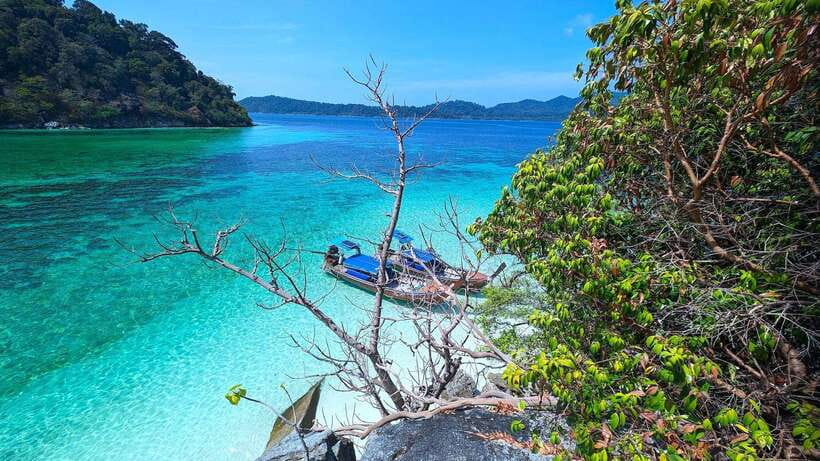 Koh Lipe: Island Hopping by Private Longtail Boat w/ Snorkel - Koh Ro Khloi and the outer islands