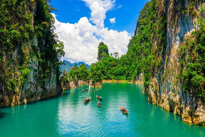Koh Samui: Island Hopping Adventure in Coral and Pig Island - The boat ride is part of the experience, and part of the work