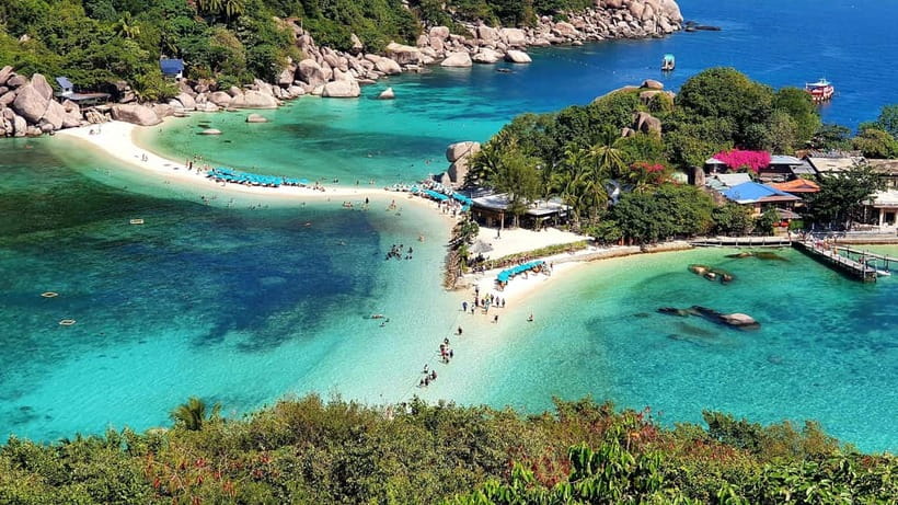 Koh Tao: Underwater Gems, Island Hopping & Snorkel Adventure - Aow Leuk and the changing shades of blue