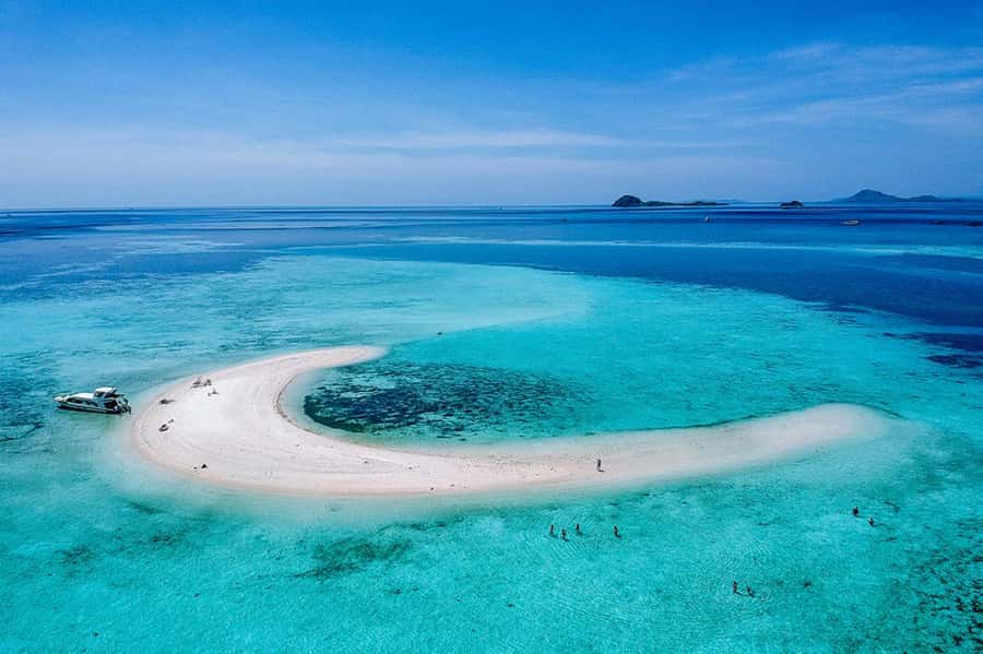 Komodo Island: Komodo Dragons & Islands Day Tour - What to bring for a smoother day