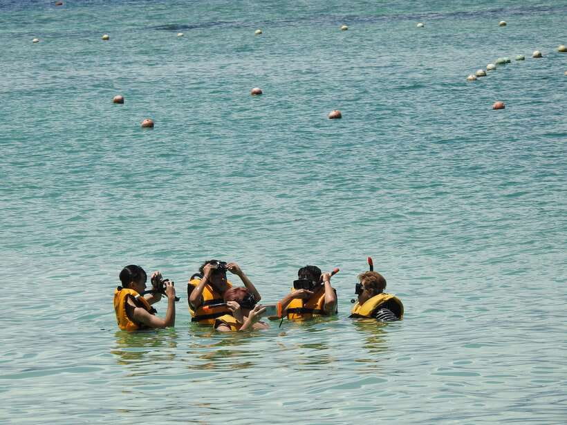 Kota Kinabalu: Island Hopping with Snorkeling & Meal - What this Kota Kinabalu island day really offers