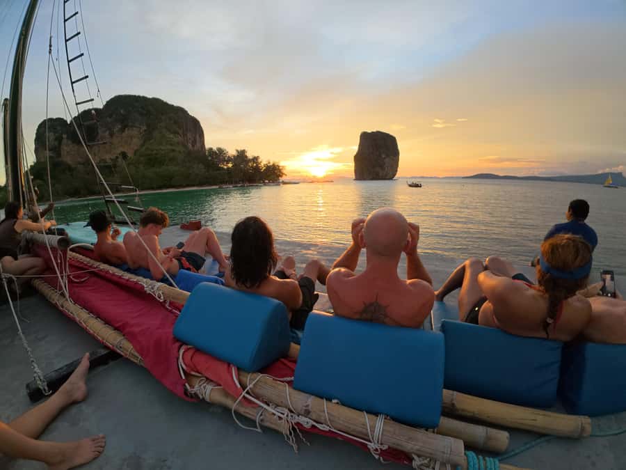 Krabi: 4-Island Sunset Snorkeling Tour & Bioluminescent Swim - Why the junk boat changes the whole day
