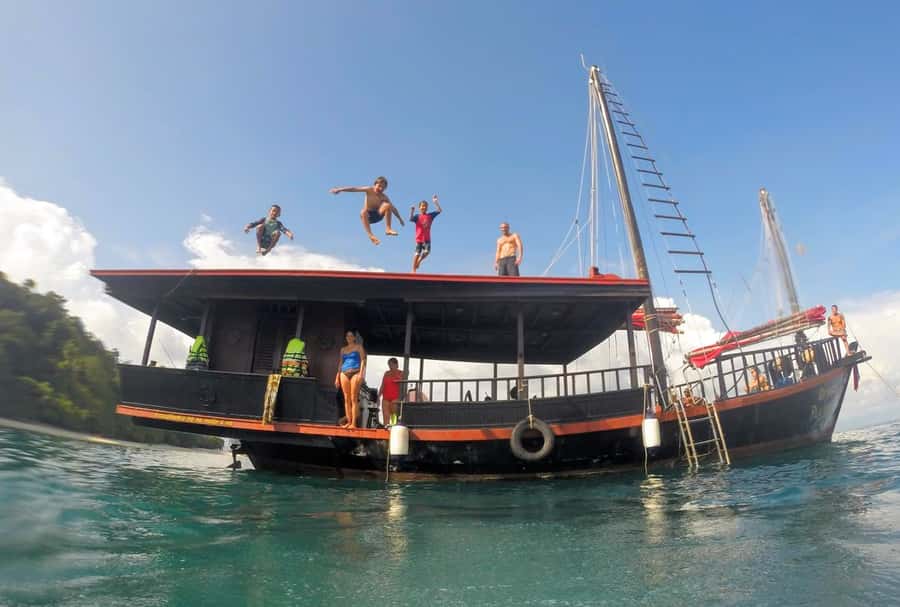 Krabi: 4-Island Sunset Snorkeling Tour & Bioluminescent Swim - The plankton swim is the evening highlight