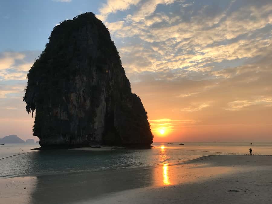 Krabi: 4 Island Tour, Sunset+Plankton, Small Group 12 pax - The final swim at Railay Beach