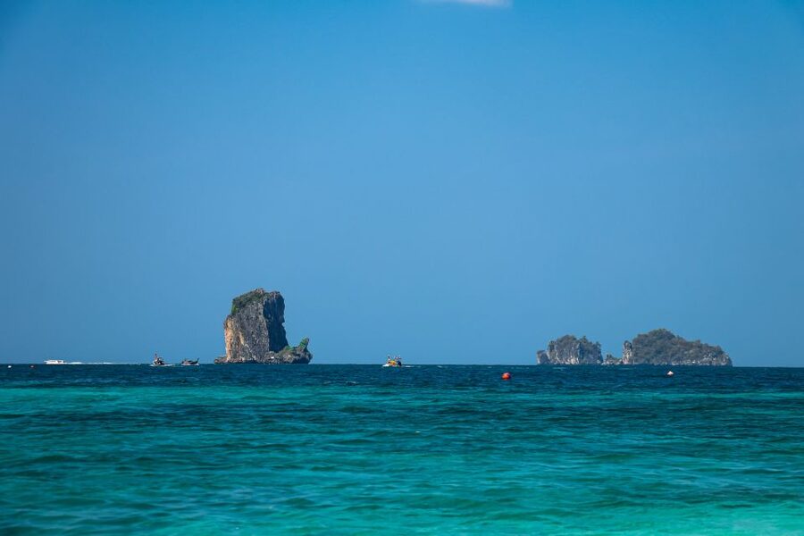 Krabi: 4 Islands Day Tour by Speedboat or Longtail Boat - Chicken Island and the snorkeling stop