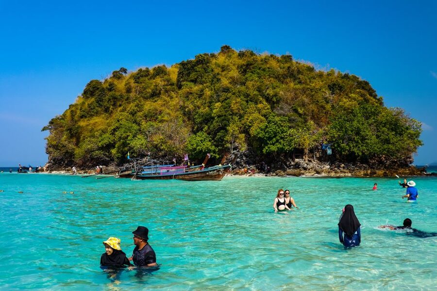 Krabi: 4 Islands Day Tour by Speedboat or Longtail Boat - Koh Poda gives the trip its longest beach break