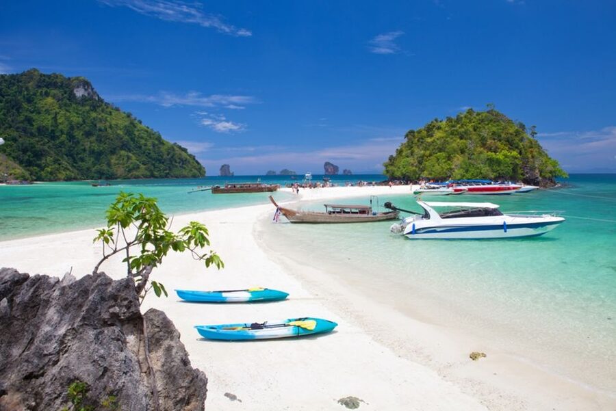 Krabi: 4 Islands Day Trip by Speedboat Including Lunch Box - The guides make a practical difference