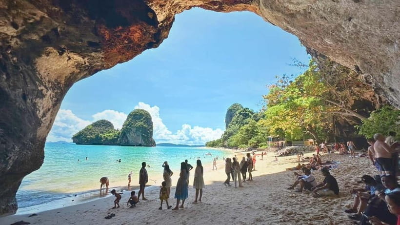 Krabi: 4 Islands Hopping & Snorkeling Tour - Poda Island for lunch and a swim