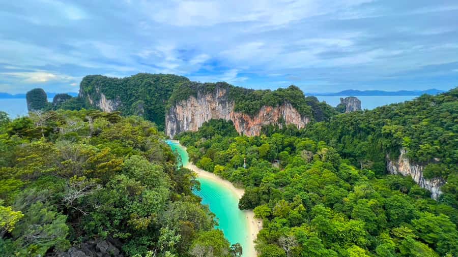 Krabi: 4 Islands & Ko Hong Private Long-tail Boat Tour - Poda Island gives you time to slow down