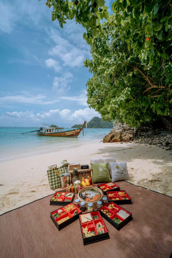 Krabi: 4-Islands Luxury Longtail Boat Private Half Day Tour - Who Will Enjoy This Krabi Boat Trip?