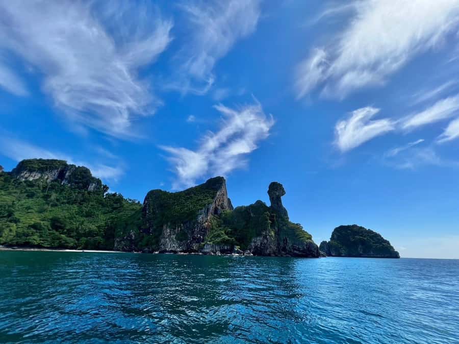 Krabi: 4 Islands Private Full-Day Tour by Longtail Boat - Poda Island, bamboo, cliffs, and lunch on the sand
