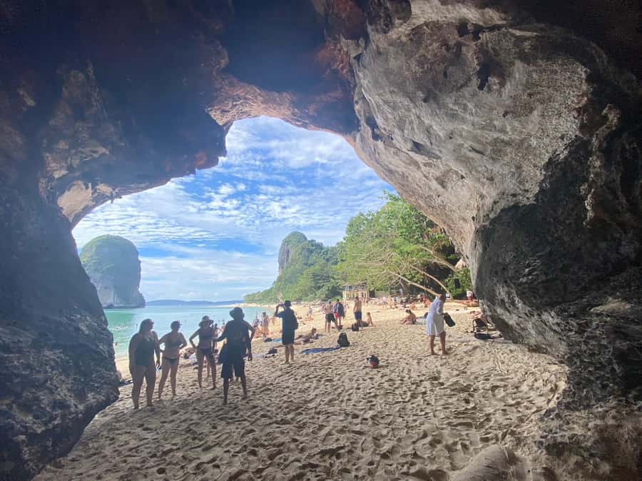 Krabi: 4 Islands Private Full-Day Tour by Longtail Boat - Who should book this island day?