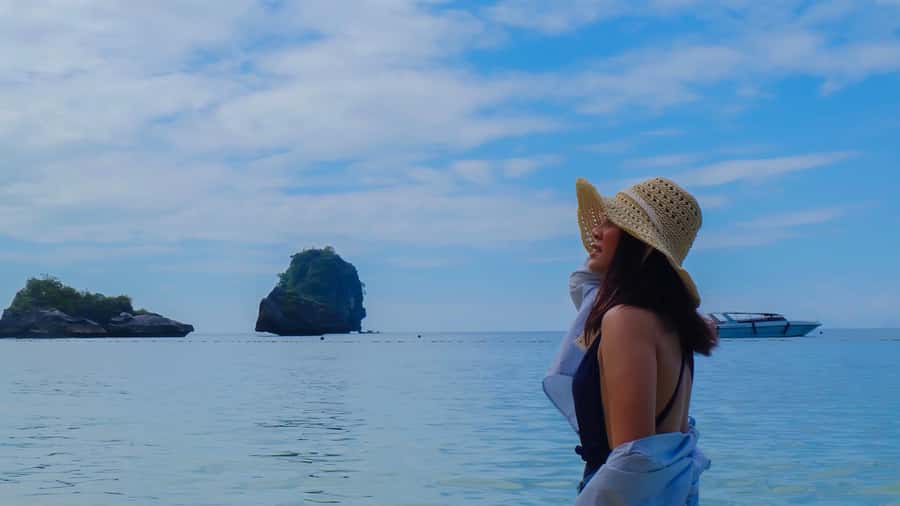Krabi: 4 Islands Private Longtail Boat Tour - Chicken Island and the famous rock profile