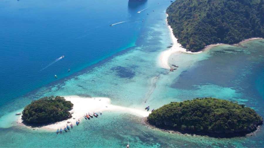 Krabi: 4 Islands Private Trip by Speedboat - How the guide affects the day