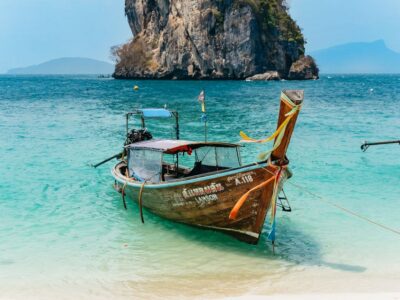 4 Islands Tour by Longtail Boat & Thai Buffet Lunch
