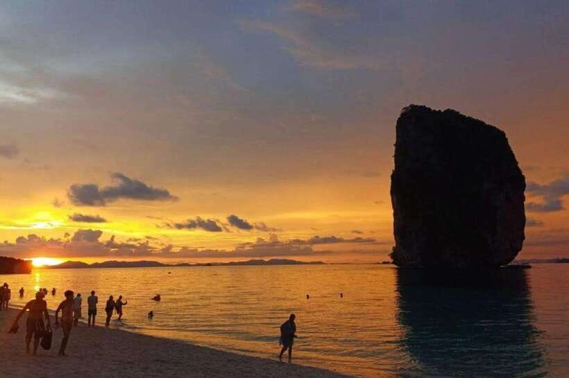 Krabi: 7-Island Tour by Longtail Boat with Sunset - Sunset turns the return into part of the experience