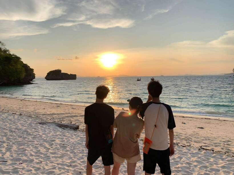 Krabi: 7 Islands Sunset & Plankton Swim with BBQ Dinner - Chicken Island brings the famous rock profile