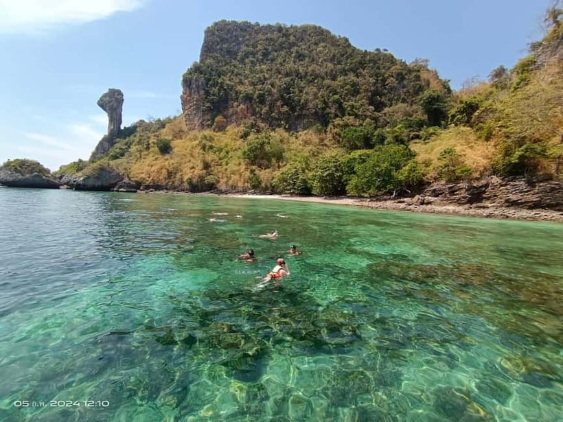 Krabi: 7 Islands Sunset Tour by Speedboat with Snorkeling - Tup and Mor: the sandbar is the star