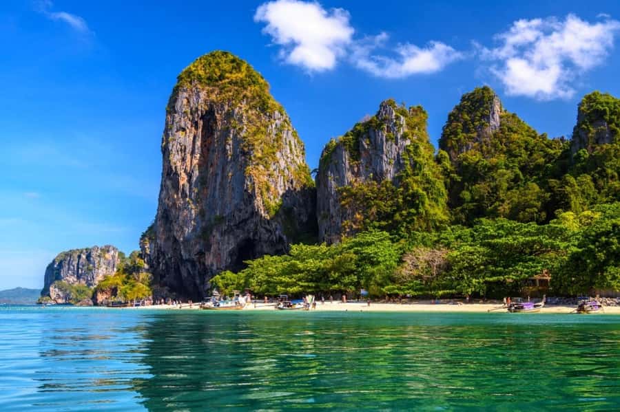 Krabi: 7 Islands Tour with Sunset and Plankton by Speedboat - Poda Island gives you the classic beach hour