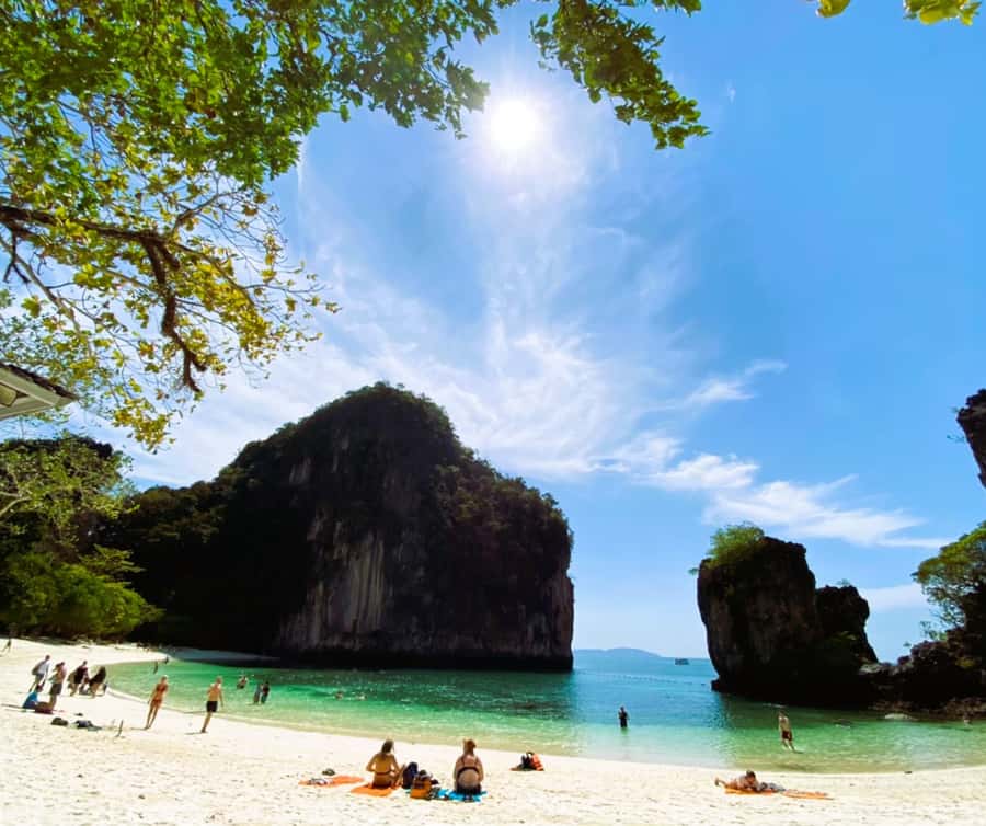 Krabi: 9 Islands Speedboat Full Day Tour - Hong Lagoon is the day’s quiet pause
