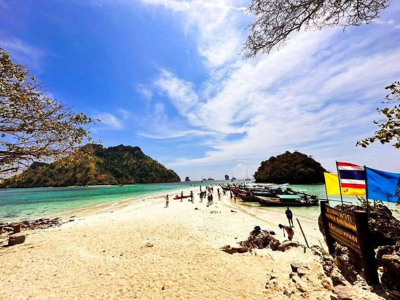 Krabi:Day Trip 4 Islands by Premium Longtail Boat with Lunch - Koh Poda is the lunch and beach break