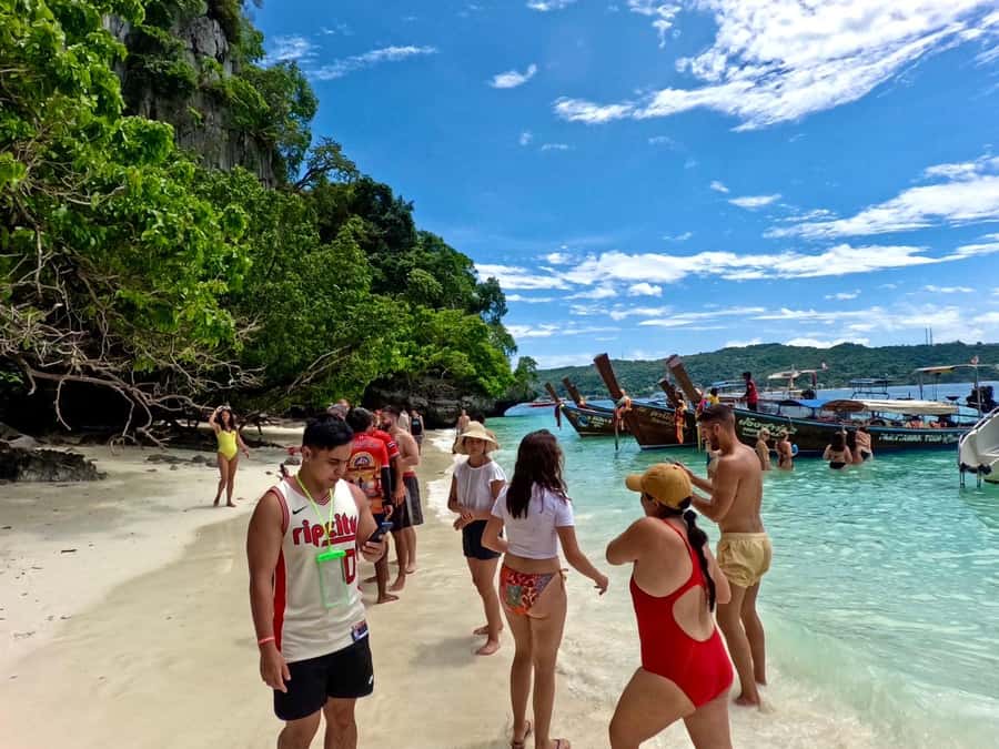 Krabi: Early Bird Phi Phi, Maya & 4 Islands Speedboat Tour - Bamboo Island supplies the best sand-and-sea pause