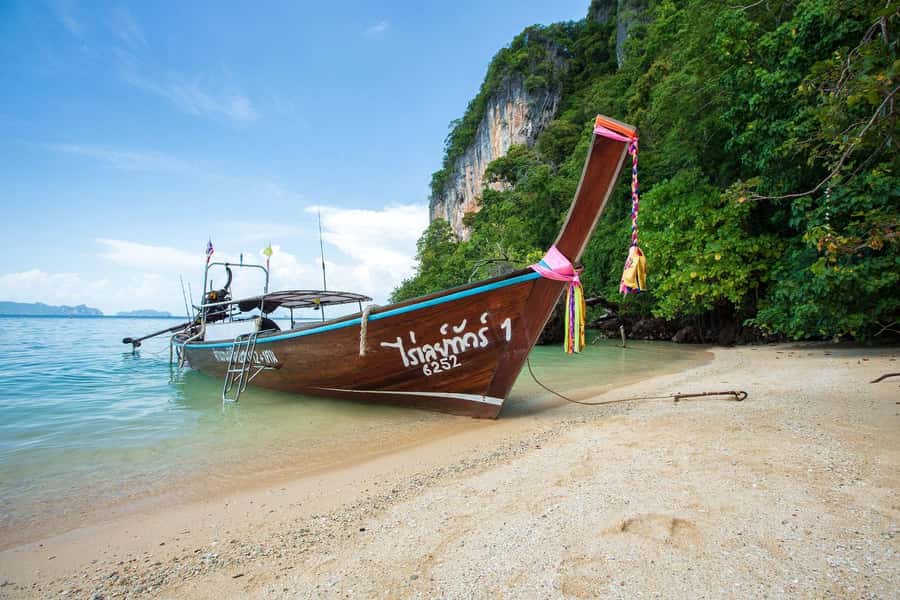 Krabi: Half/Full Day 4 Islands Private Local Long Tail Boat - Chicken Island brings the first big view