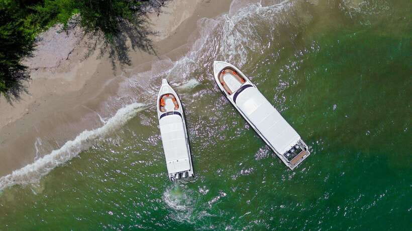 Krabi: Phi Phi and 4 Islands with Snorkeling by Speed Boat - A fast start from Krabi to the island coast