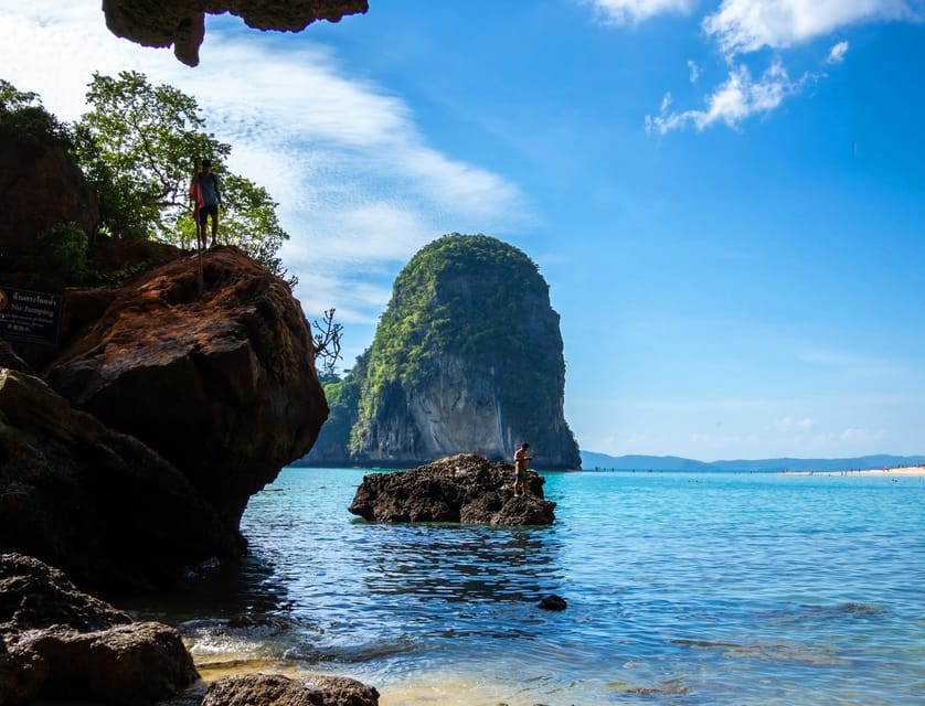 Krabi: Premium 4-Island Day Trip by Longtail Boat with Lunch - Chicken Island: good snorkeling, famous rock