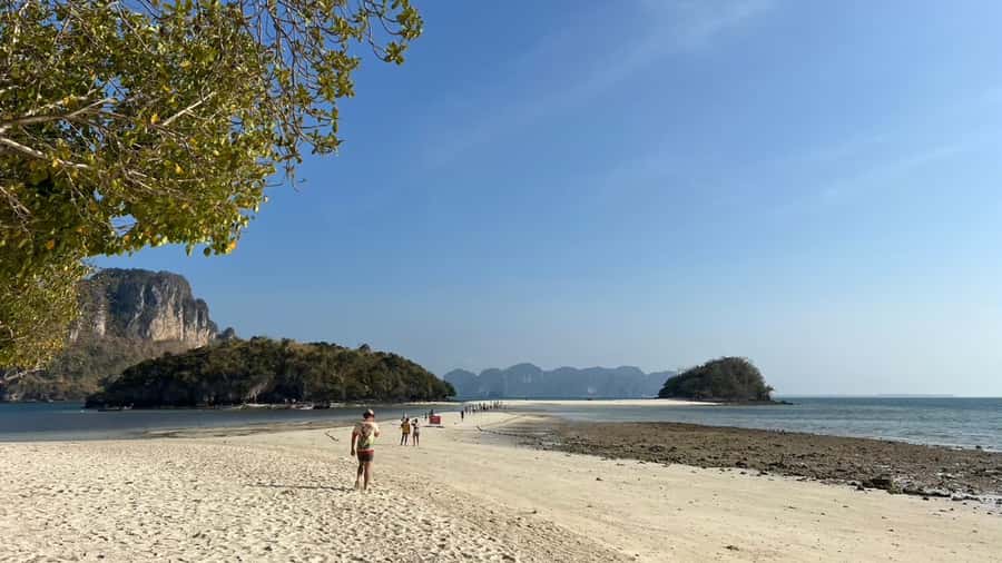 Krabi: Private Long Tail Boat to the 4 Islands - What the guide adds to a private tour