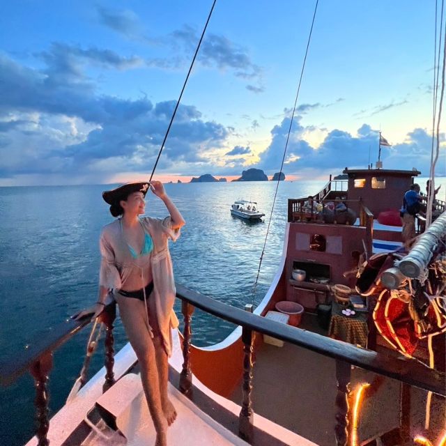 Krabi: Wonderful 4 Islands with Sunset Cruising Dinner - Chicken Island and the Thai coast