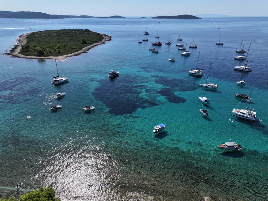 Krknjaši Blue Lagoon 3-Island Tour - A speedboat route with three distinct moods